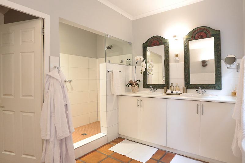 Sanddrif Guest Farm Room