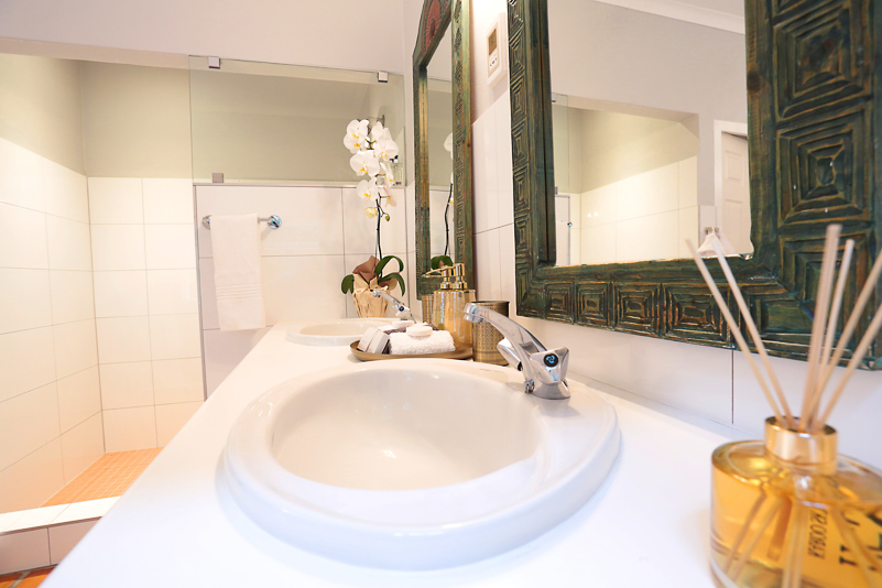 Sanddrif Guest Farm Room