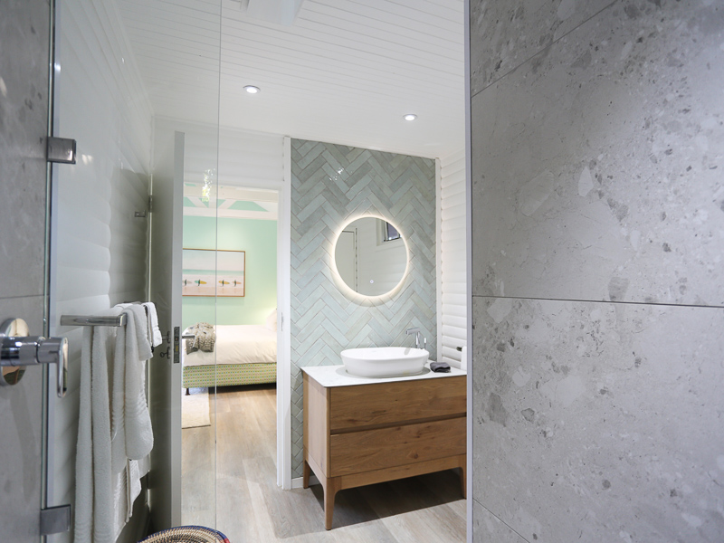 Sanddrif Pool Cottage Bathroom