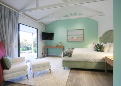 Sanddrif Pool Cottage Spacious